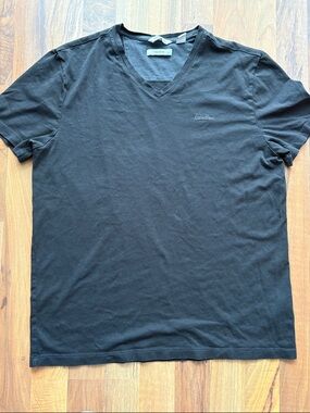 Calvin Klein Men's Black V-Neck Short Sleeve Tee Size M